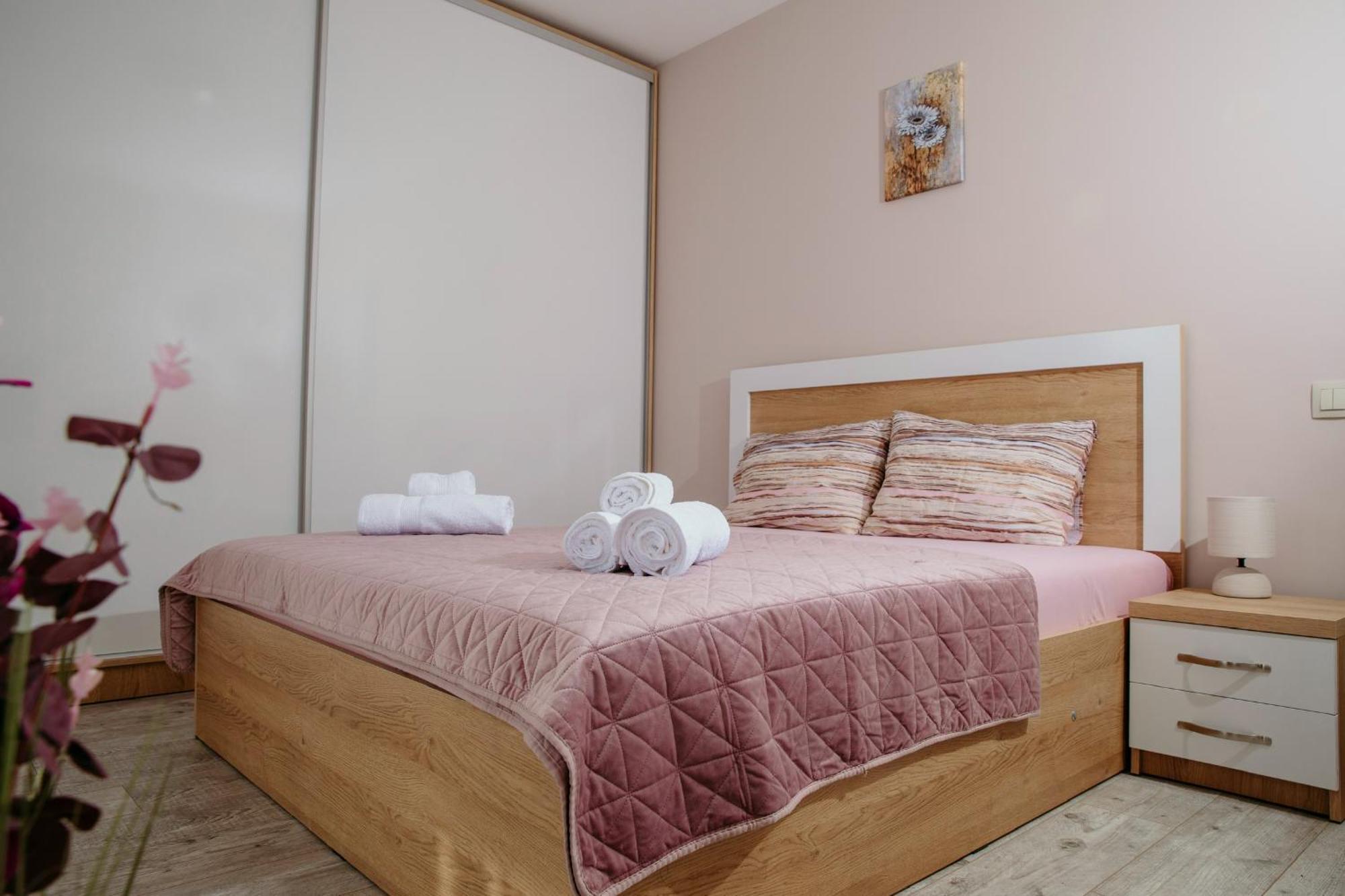 Rose Valley Apartment Kazanlŭk Exterior foto